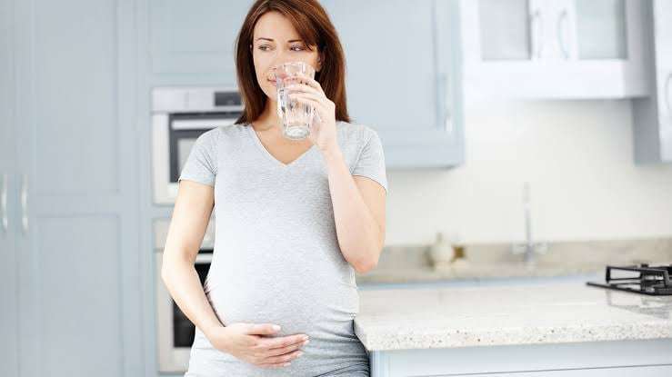 stay hydrated during pregnancy